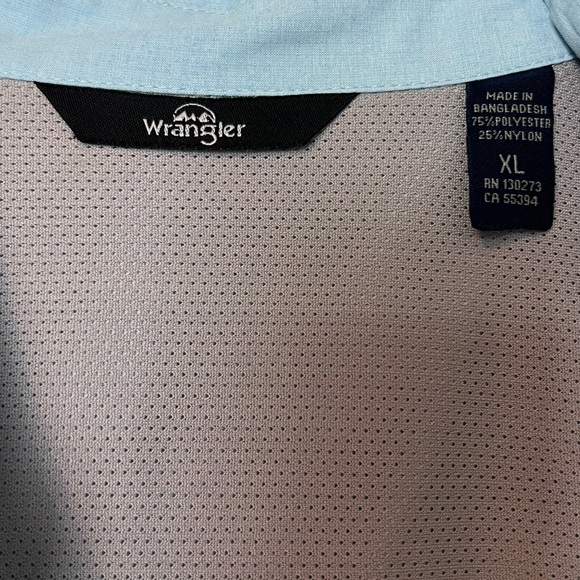 XL Baby Blue Men’s Wrangler Button up - Picture 3 of 3